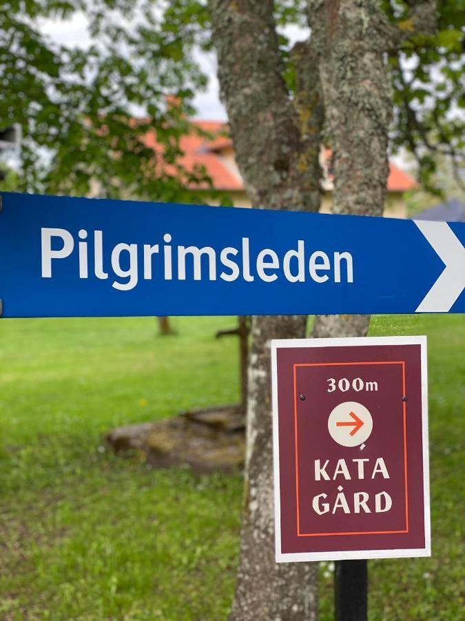 Klostergardens Vandrarhem Varnhem Exterior foto