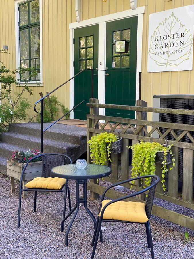 Klostergardens Vandrarhem Varnhem Exterior foto